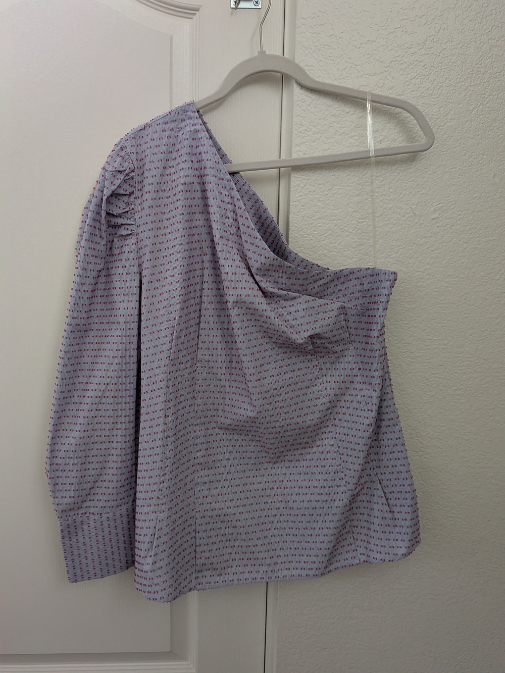 Who What Wear Light Blue One-Shoulder Blouse with Red Dot Print